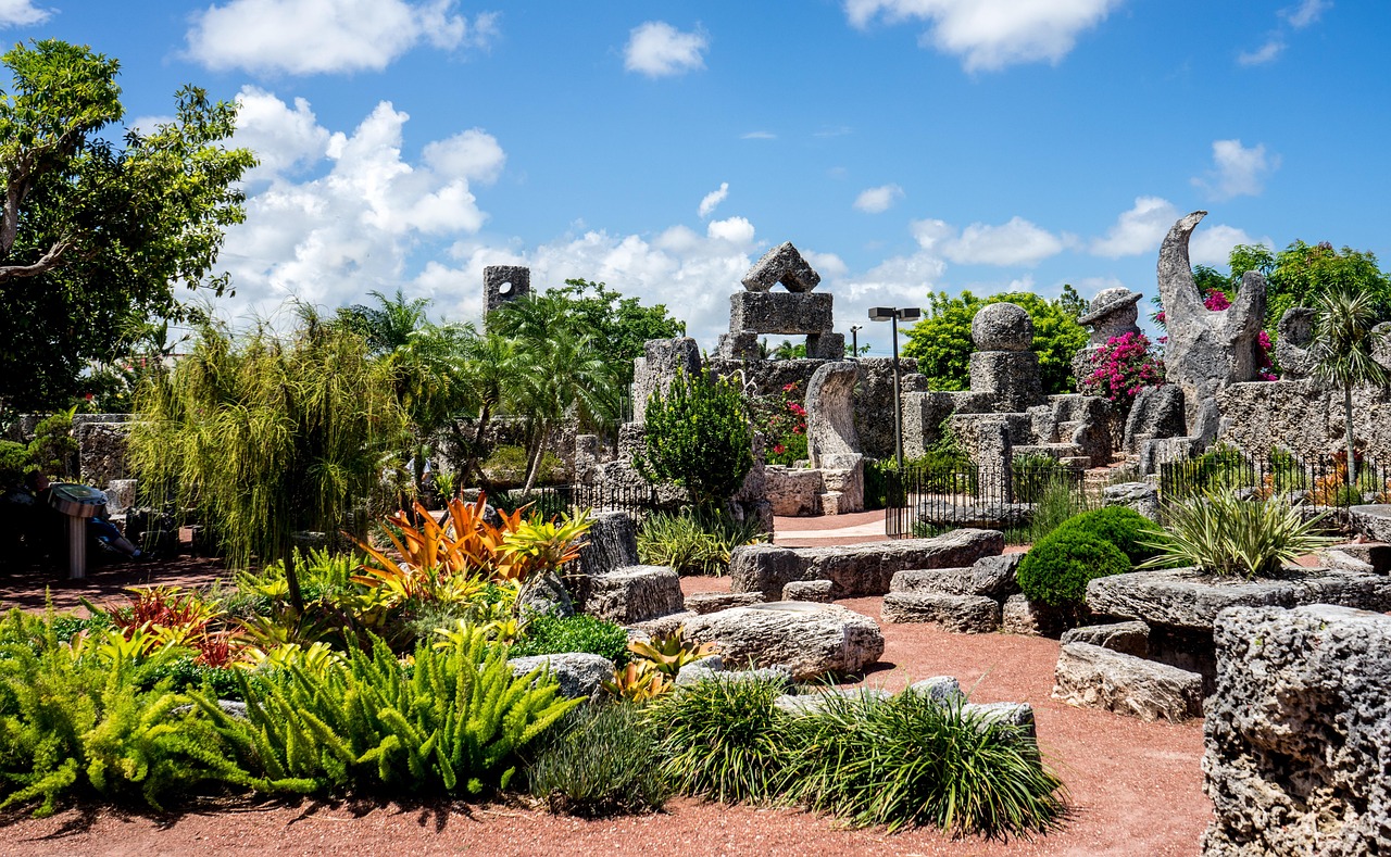 Coral Castle Is The Ultimate Architectural Mystery (made by just 1 man?) -  YouTube, image size:1280x789