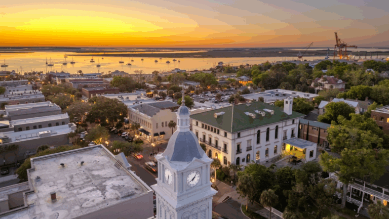 10 Charming Small Towns in Florida Perfect for a Fall Day Trip