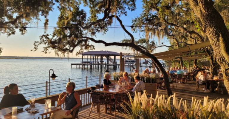 10 Must-Visit Waterfront Seafood Restaurants in Florida