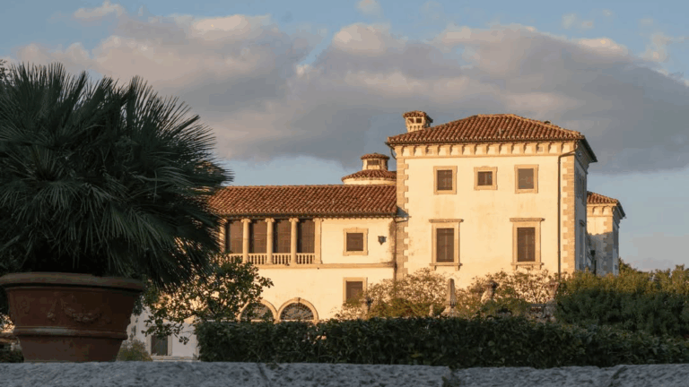 11 Surprisingly Awesome Things to Do in Miami When It Rains