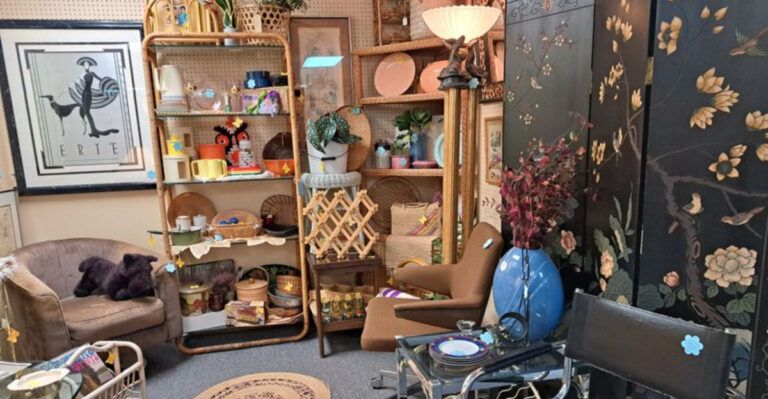 7 Massive Florida Antique Shops Every Collector Will Fall in Love With