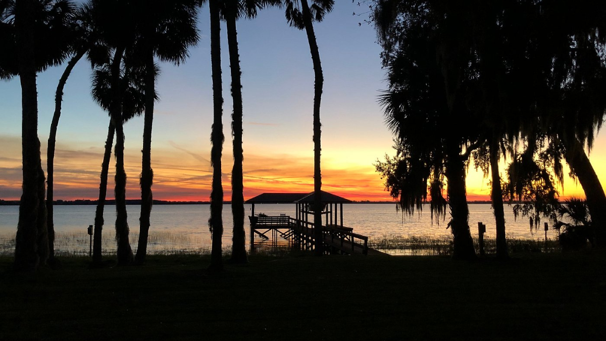 9 Florida Lakes So Gorgeous, You'll Forget About the Beaches