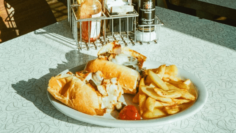 Florida's Best Retro Diners That Feel Straight Out of the '50s