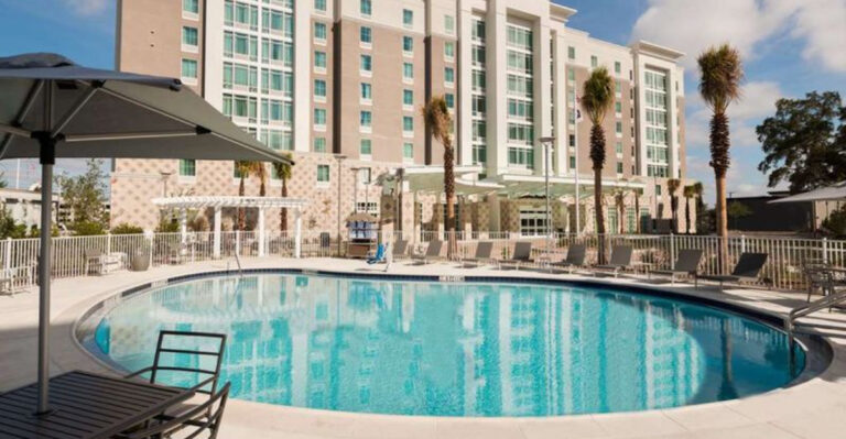 Florida Hotels With Saltwater Pools You’ll Be Obsessed With