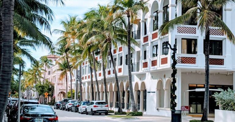 Prettiest Main Streets in Florida for Boutique Browsing & Photos