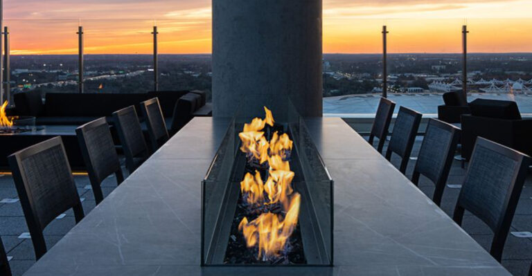 10 Florida Restaurants With Fireplaces for Cozy Winter Date Nights