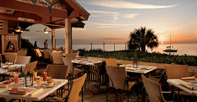 6 Naples Waterfront Spots With Shockingly Affordable Lunch Menus