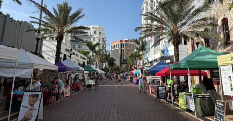 8 Florida Towns with the Best Weekend Markets, Ranked