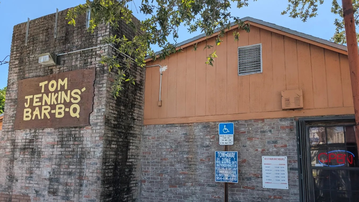 End of an Era: Fort Lauderdale BBQ Staple Closing After Nearly 40 Years