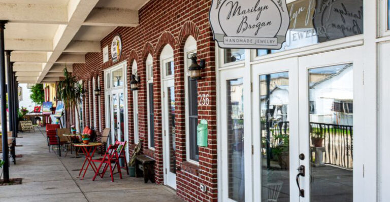 A Curated Guide to Apalachicola’s Most Loved Shops