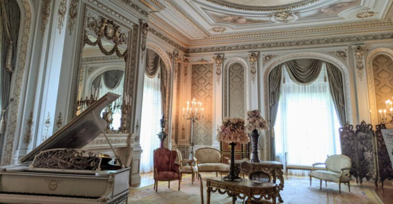 These 5 Palm Beach Stops Are Worth the Hype