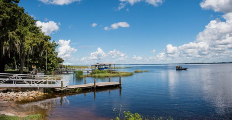 This Hidden Florida Town Has All the Small-Town Charm, Minus the Tourists
