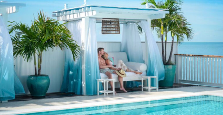 This Romantic Florida Getaway Is Made for a Chilly Weekend