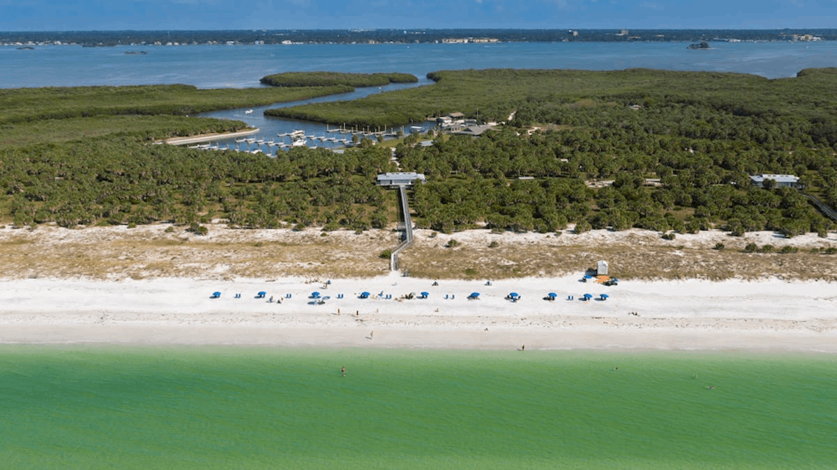 5 Surprisingly Short Florida Beaches That Are Still Absolutely Gorgeous