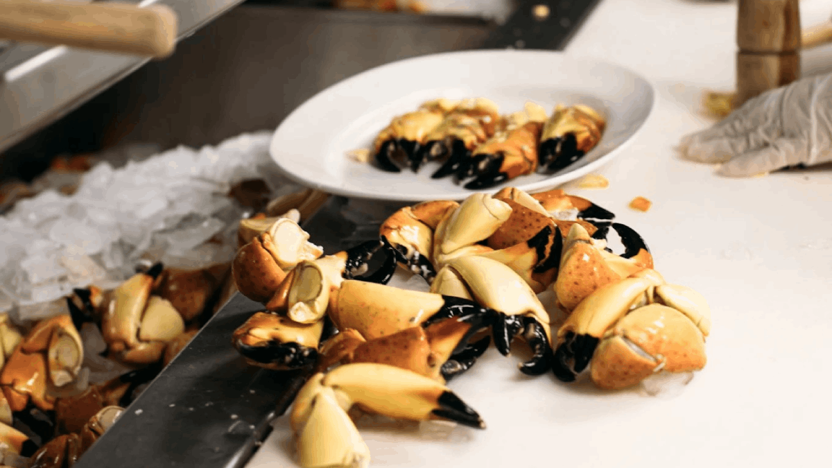 Florida’s Most Famous Restaurant Where Long Lines Are a Badge of Honor