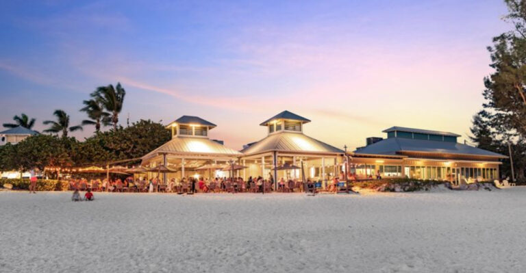 This Florida Bar Has the Best Sunset View — and Tourists Still Don’t Know About It