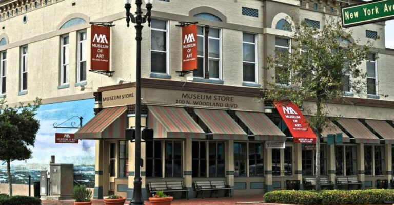 Good Old Florida Fun: 13 Unique Things to Do in DeLand, FL (From Murals to Manatees)