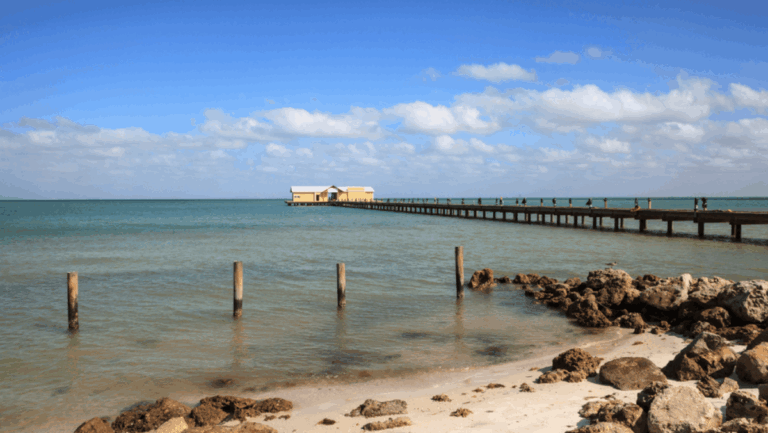 8 Florida Islands With Charming Beach Towns You'll Want to Visit