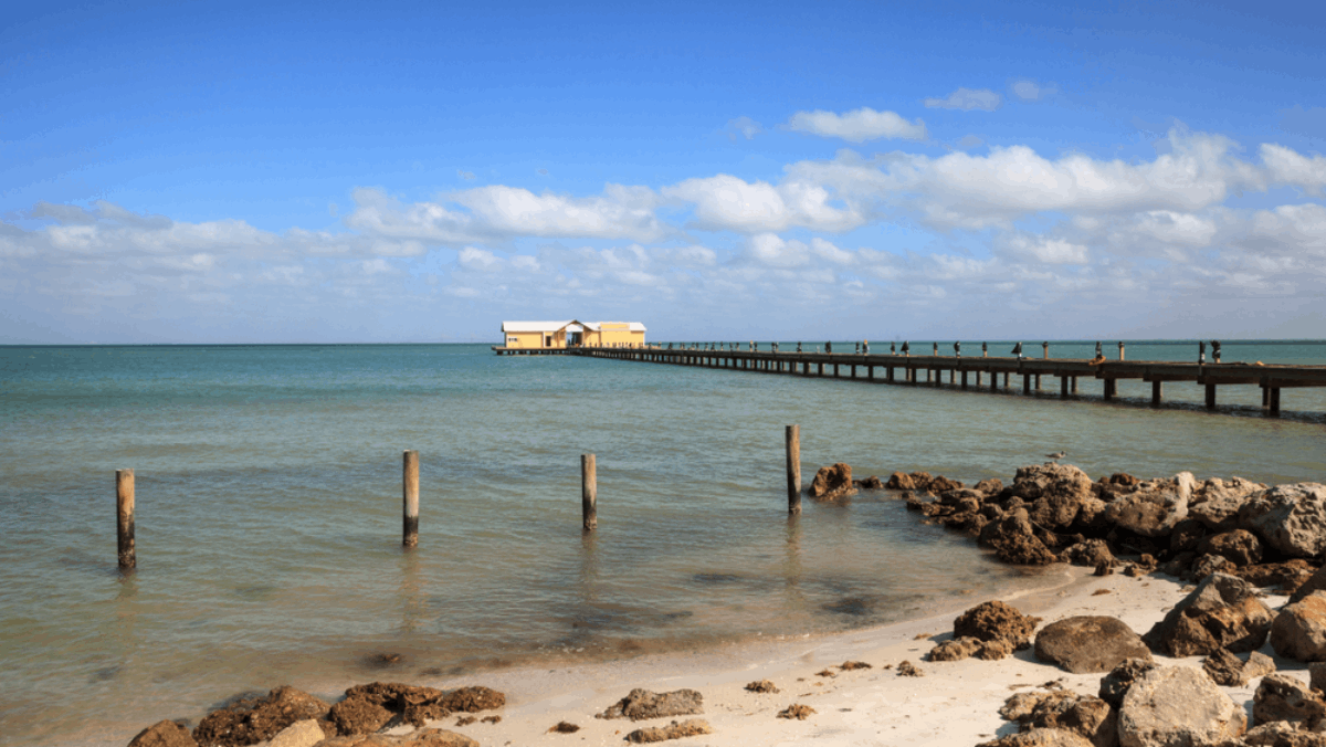 8 Florida Islands With Charming Beach Towns You'll Want to Visit