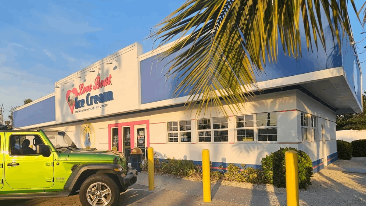 This Legendary Fort Myers Ice Cream Shop Serves Over 50 Homemade Flavors