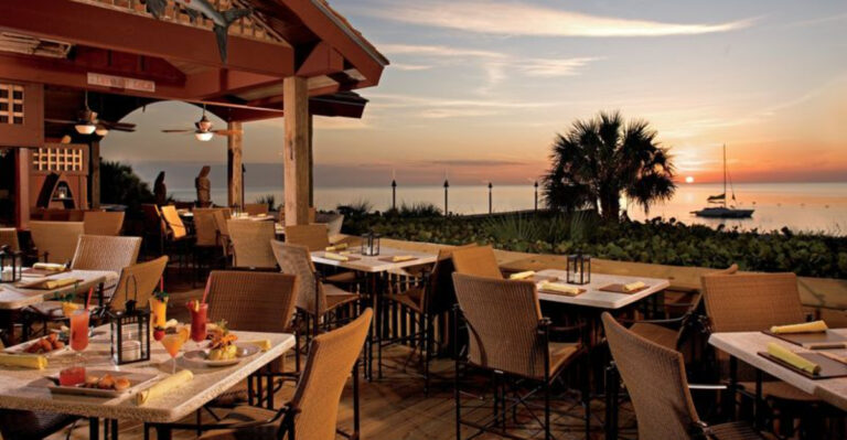 Dinner With a View: The 15 Best Waterfront Restaurants in Florida