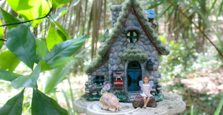Horseshoe Park In Florida Is a Fairy Gnome Wonderland, and It’s Truly Enchanting