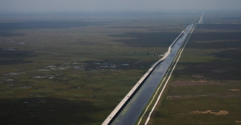 These 7 Florida Roads Give Locals the Creeps (Here’s Why They Avoid Them)