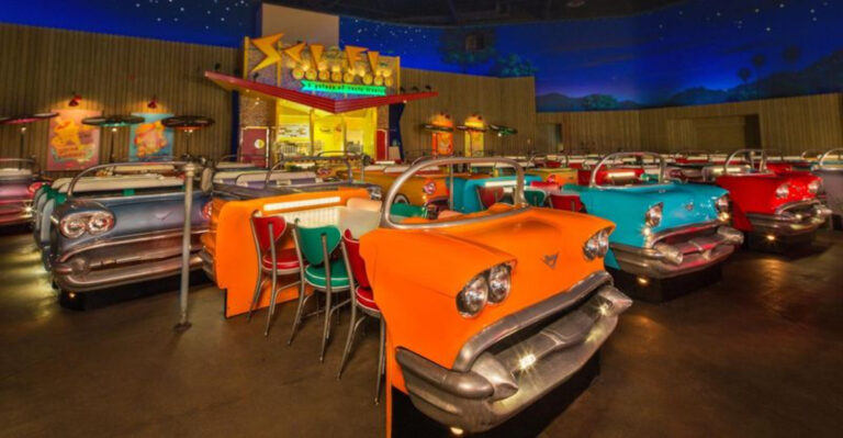This ’50s-Style Florida Diner Serves Nostalgia with Car-Shaped Booths and Classic Movies