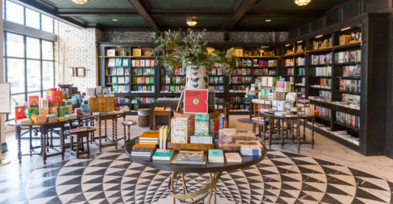 This Historic Florida Building From 1891 Has Turned Into the Sweetest Bookstore and Brunch Destination
