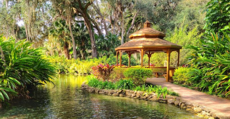 This Palm Coast Park Has a Hidden Rose Garden and Florida’s Most Dramatic Shoreline