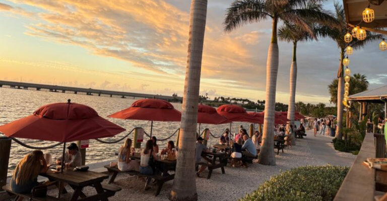 15 Florida Seafood Spots That Outshine The State’s Tourist-Trap Beach Food
