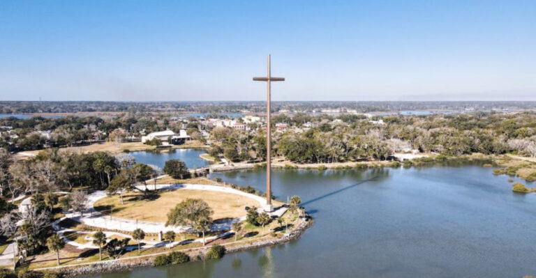 Almost Nobody Knows About This Giant 208-Foot Cross in Florida