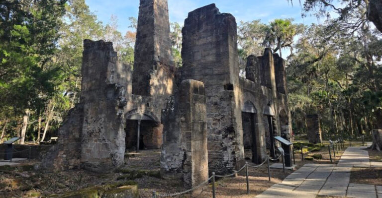 One Of Florida’s Most Eerie Hikes Leads To The Remains Of An Old Plantation