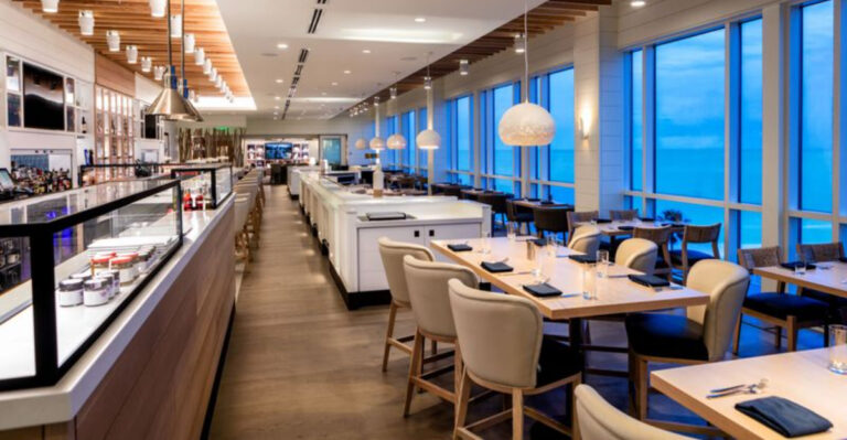 The Ultimate Florida Hidden Gems: 30 Best Small-Town Restaurants in the State