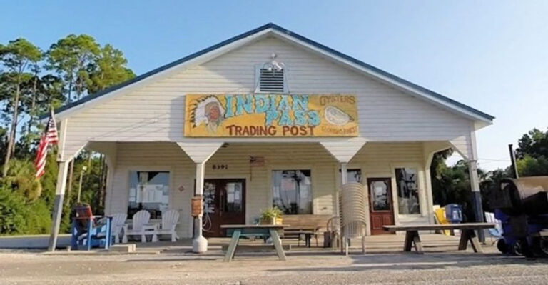 This Florida Joint Has a Pour-Your-Own Beer Station And Some of the Best Seafood Around Port St. Joe