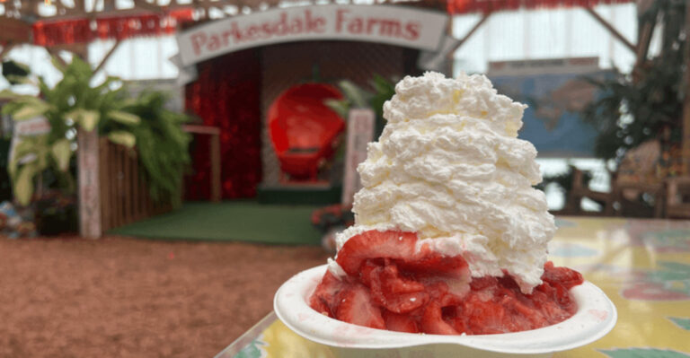 This Legendary Florida Farm Market Is Home To The State’s Most Famous Strawberry Shortcake