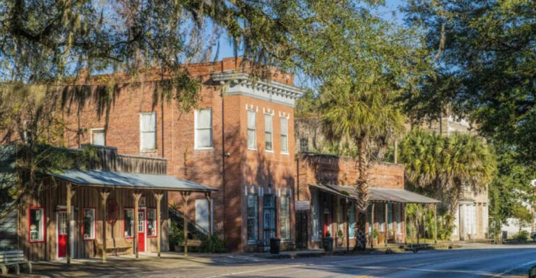 This Quiet Florida Town Feels Like a Vintage Postcard Come to Life