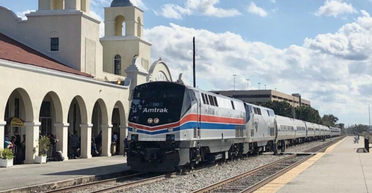 This Scenic Train Ride Takes You Through Some of Florida’s Most Charming Towns