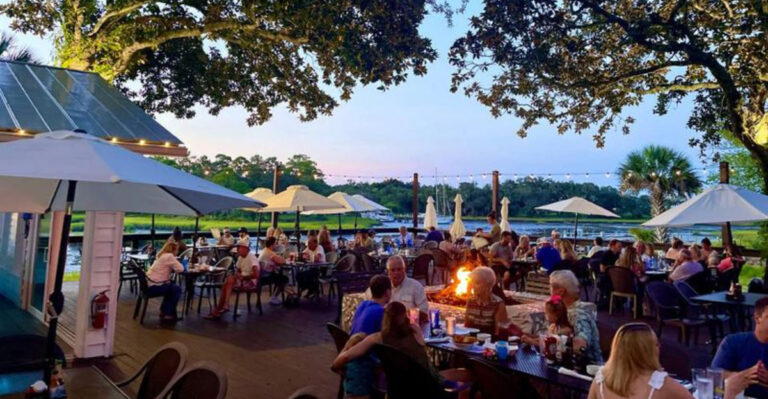 10 Hidden Dining Rooms In St. Augustine That Stay Packed Without Advertising