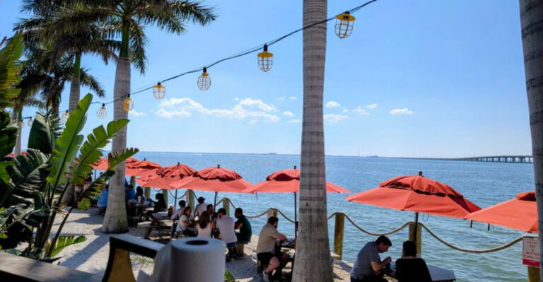11 Florida Coastal Seafood Places Travelers Should Try In 2026