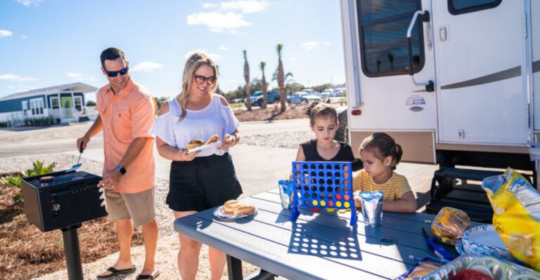 12 Coolest RV Parks In Florida That Go Way Beyond A Basic Campsite