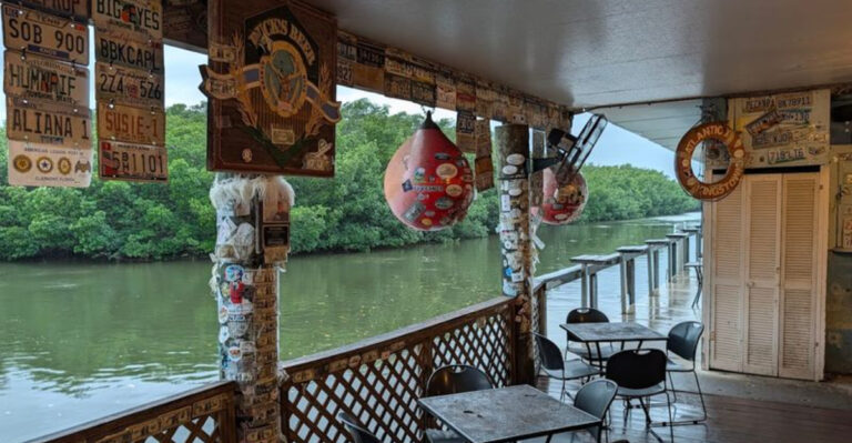13 Small Seafood Shacks in Florida That Make Spring Feel Even Better