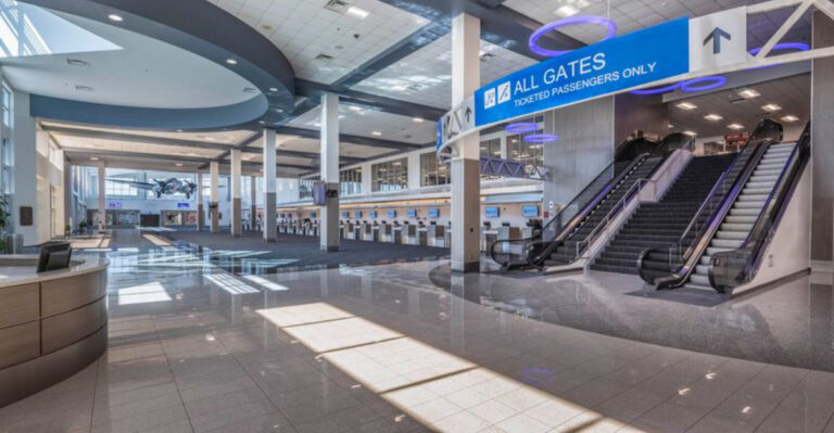 14 Florida Airports That Make Getting Around the State Way Less Stressful