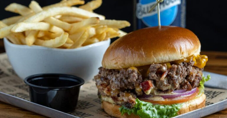 14 Florida Burger Joints That Outshine The Big Chains Every Time