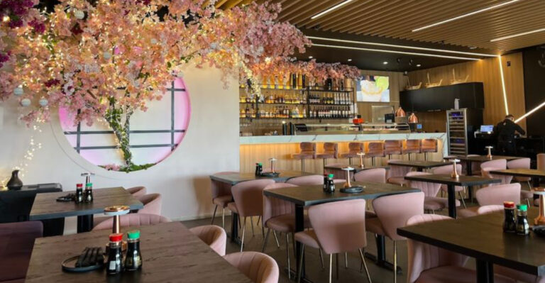 17 Florida Asian Restaurants That People Gatekeep (Until Now)