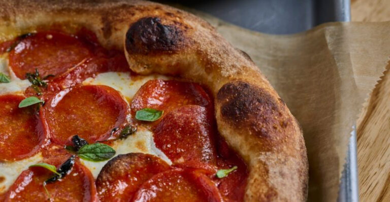 In Orlando, These 13 Pizzerias Keep People Coming Back Again and Again