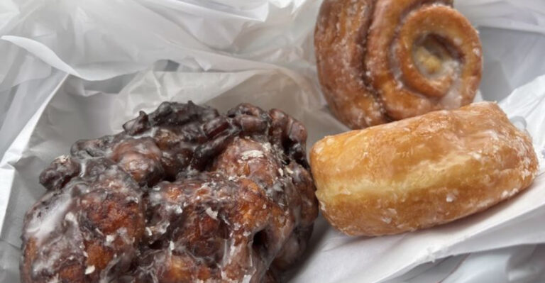 Jacksonville’s Legendary Donut Shop Has Been Causing Morning Sellouts Since 1962