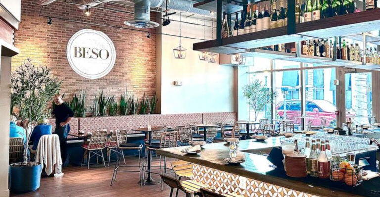 This Chic Sarasota Spot Is Famous for Its Vibe, Cocktails, and Flavor-Packed Menu