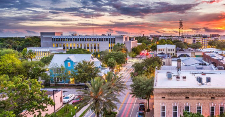 This Florida City Lets You Live on Just $1,600 a Month, Including Rent and Groceries