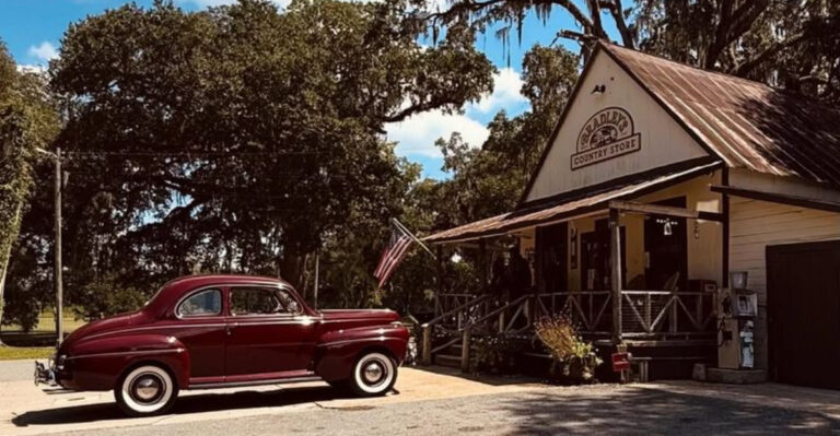 This Nearly 100-Year-Old Florida Country Store Still Makes Smoked Sausage the Old-Fashioned Way